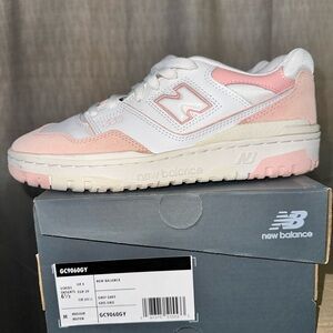 New Balance 550 in White and Light Pink